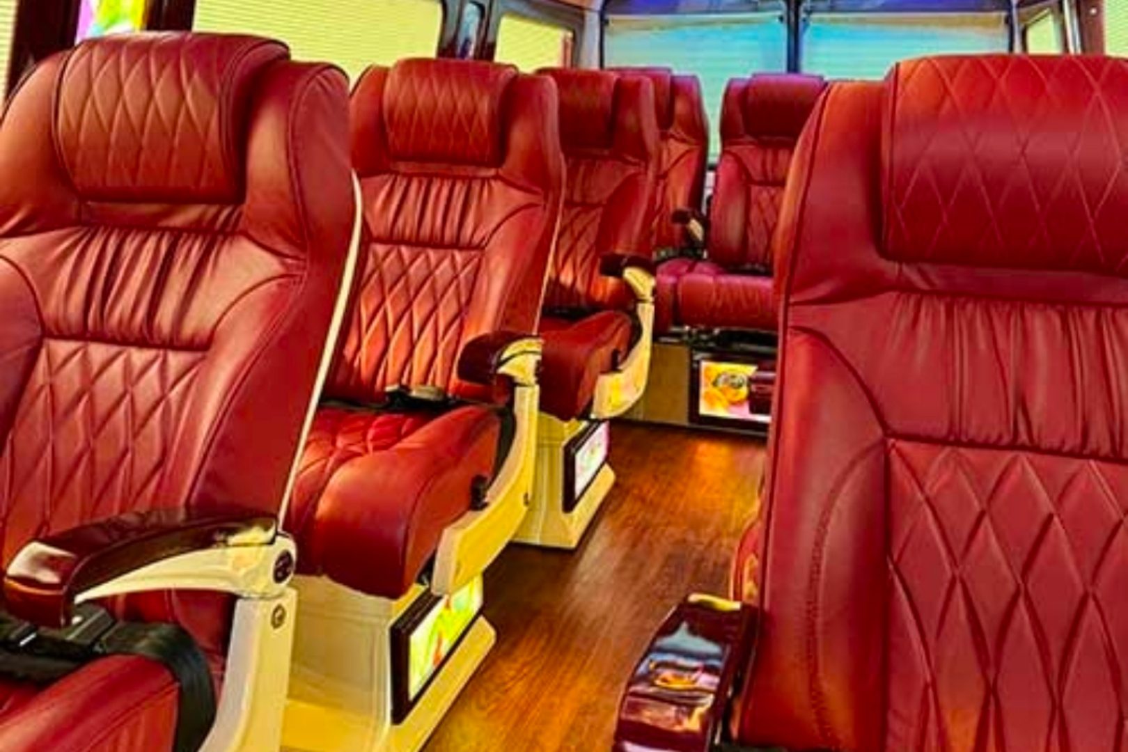 10 Seater Luxury Tempo Traveller in Kerala